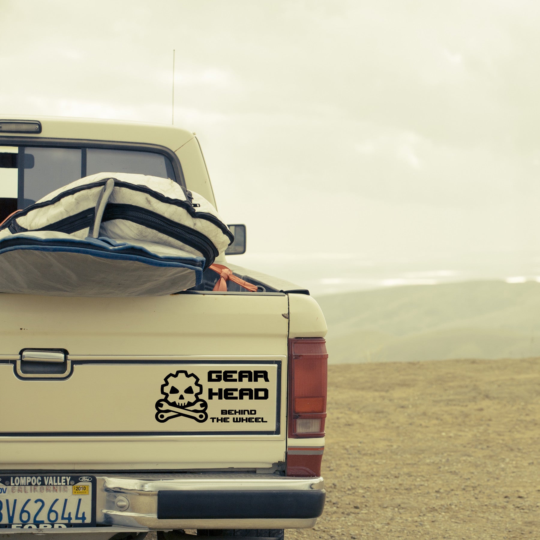 Gearhead behind the wheel | Bumper sticker - Adnil Creations